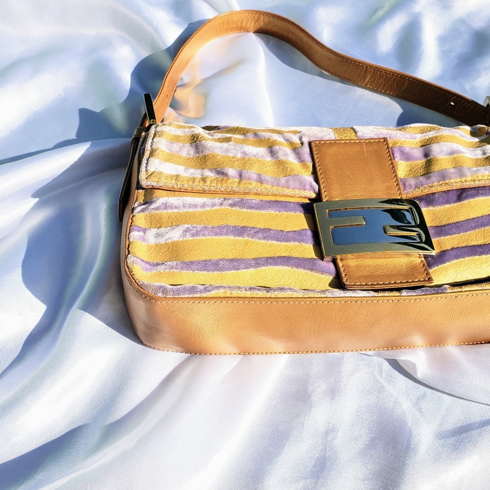 🦄SOLD FENDI ZEBRA PRINT VELVET BAGUETTE - Picture 4 of 14